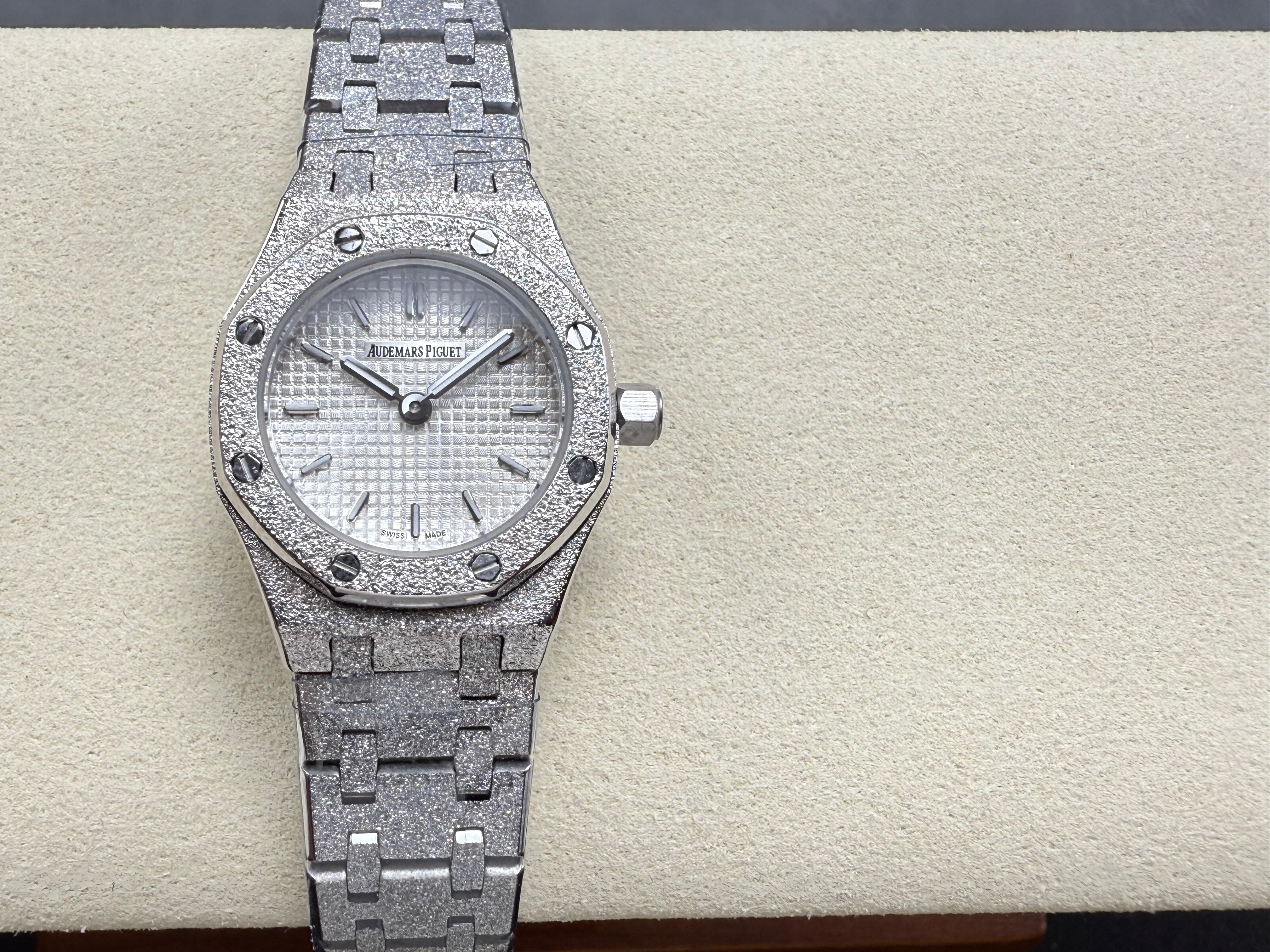 Audemars Piguet Royal Oak Mini Frosted Quartz 23mm Silver Dial