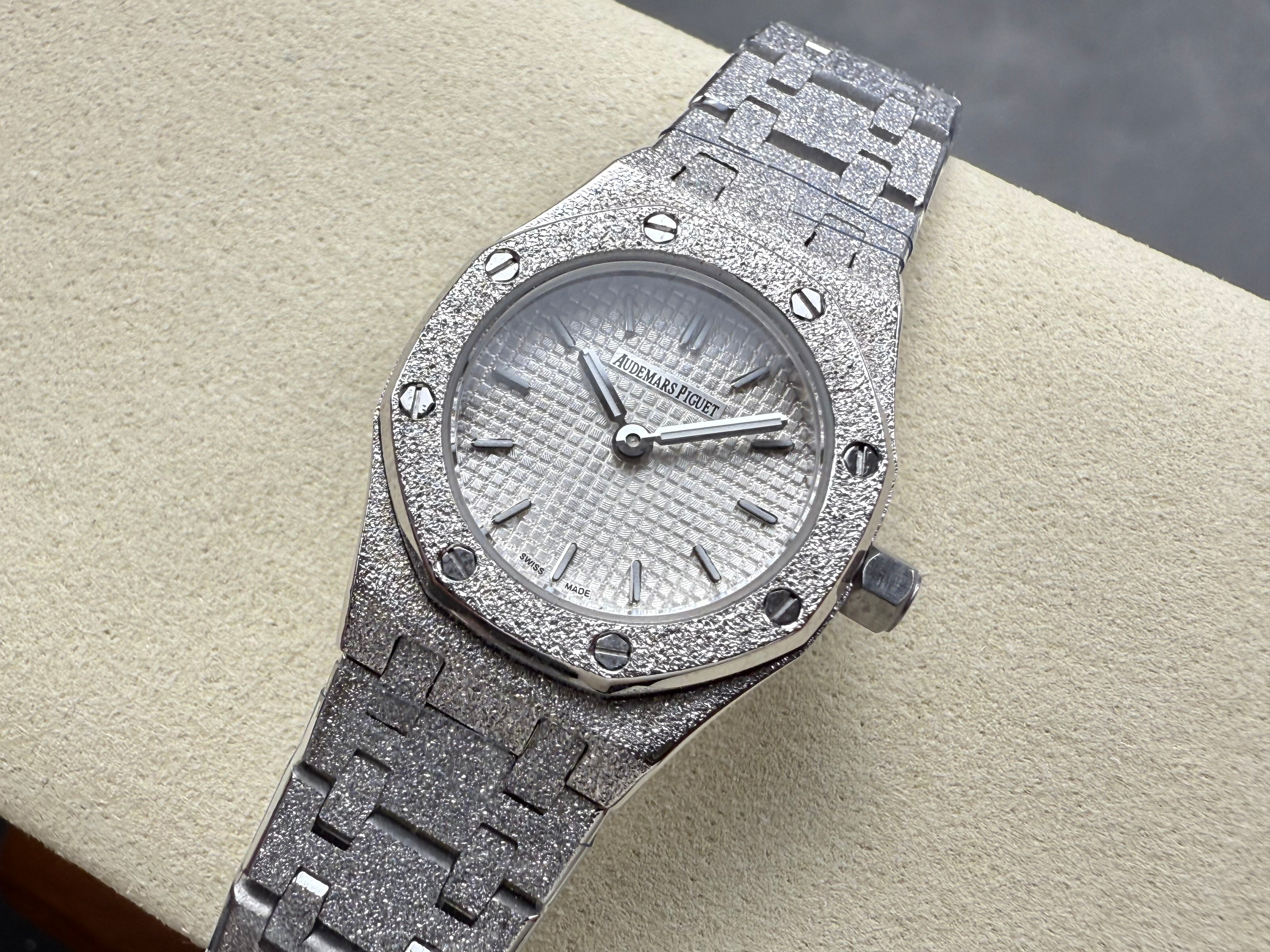 Audemars Piguet Royal Oak Mini Frosted Quartz 23mm Silver Dial