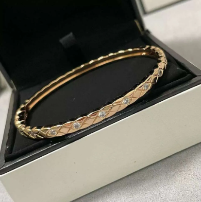 CHANEL COCO CRUSH BRACELET