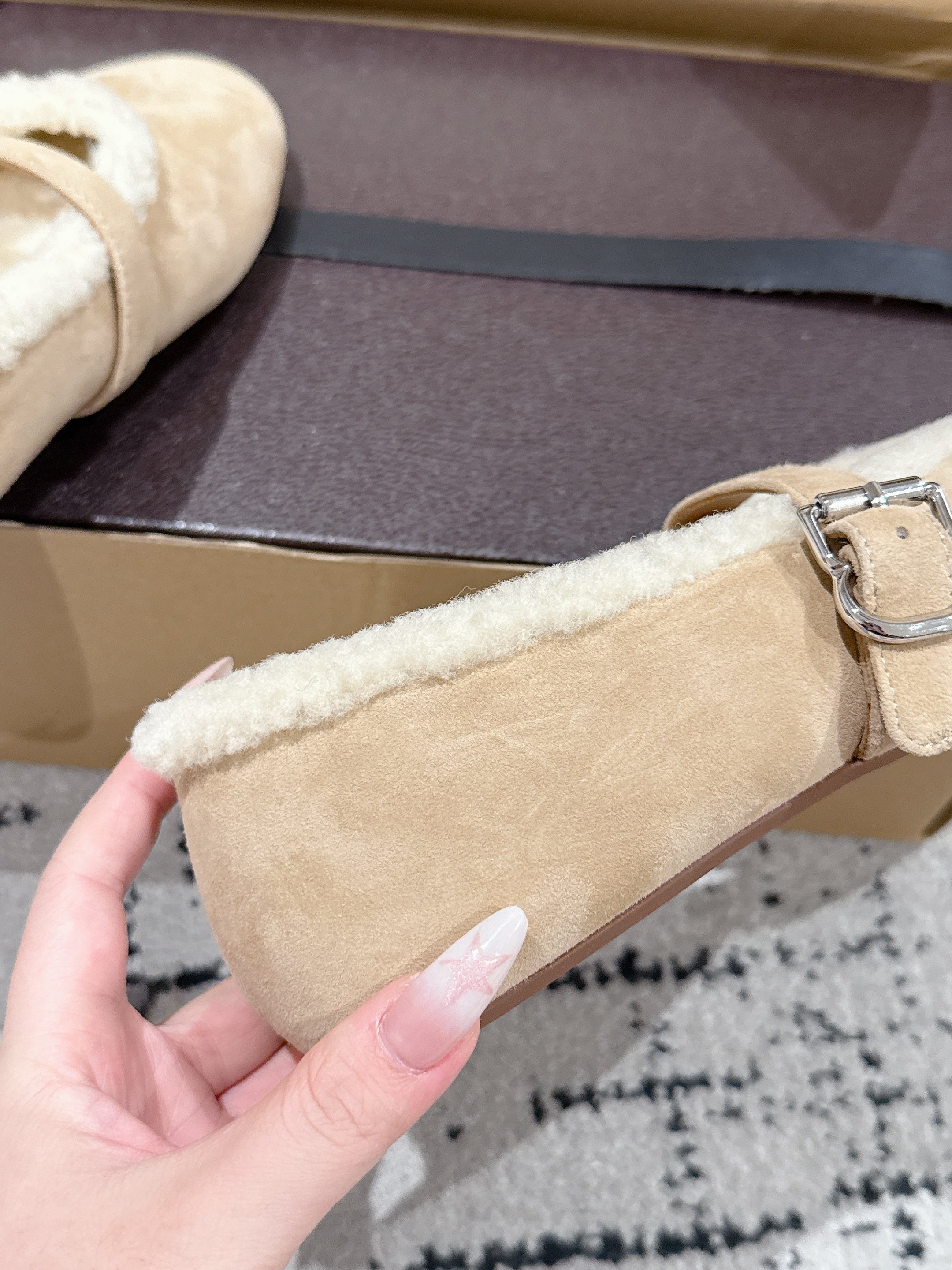 Alaia 2025 Ballet Flat Beige White Suede Wool 558671