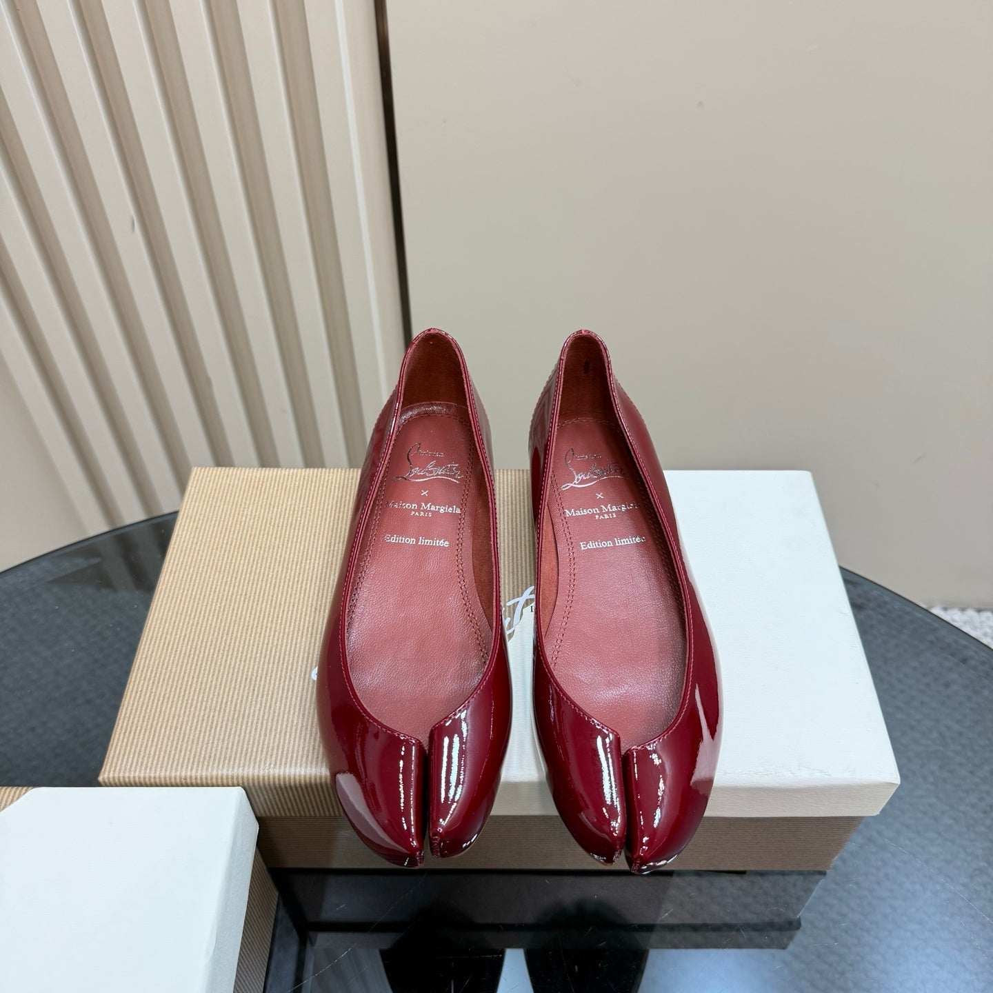 CL x Margiela Tabi Flat Shoes Patent Leather 239098